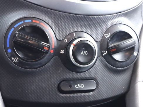 Used 2014 Hyundai Accent GS image 17