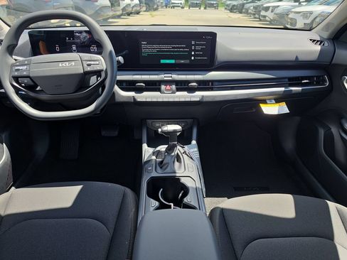 New 2026 Kia K4 FWD image 12