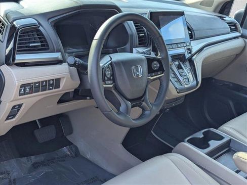 Used 2023 Honda Odyssey Touring image 10