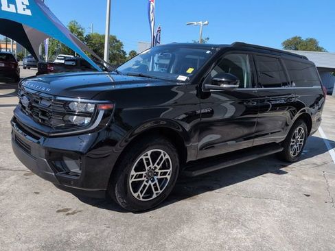 Used 2025 Ford Expedition Max Active AWD/4WD image 8