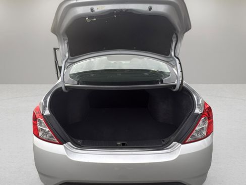 Used 2018 Nissan Versa S Plus image 16