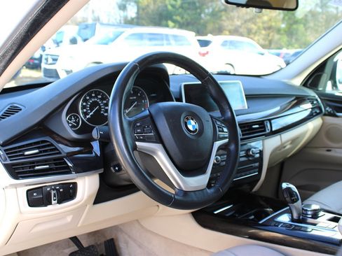 Used 2015 BMW X5 xDrive35d image 16