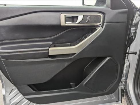 Used 2023 Ford Explorer XLT w/ Equipment Group 202A image 13