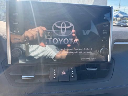 Used 2022 Toyota RAV4 XSE AWD/4WD image 18