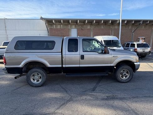 Used 2004 Ford F250 Lariat image 6
