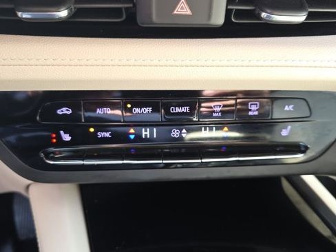 Used 2023 Buick Envision Preferred image 20