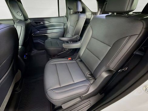 Used 2026 Chevrolet Traverse LT w/ Driver Confidence Package image 22