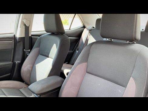 Used 2017 Toyota Corolla LE image 7