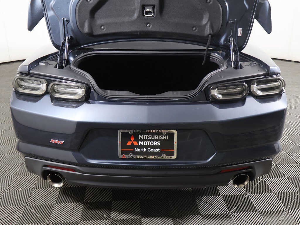 Used 2021 Chevrolet Camaro SS RWD image 12