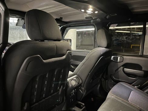 Used 2021 Jeep Gladiator Mojave w/ LED Lighting Group image 18