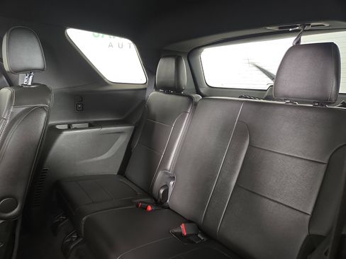 Certified 2023 Chevrolet Traverse LT w/ LPO, Floor Liner Package image 13