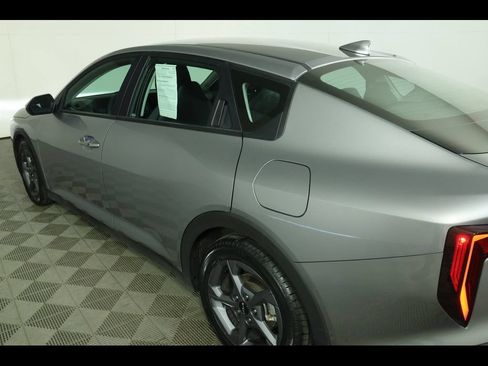 Used 2025 Kia K4 FWD image 16