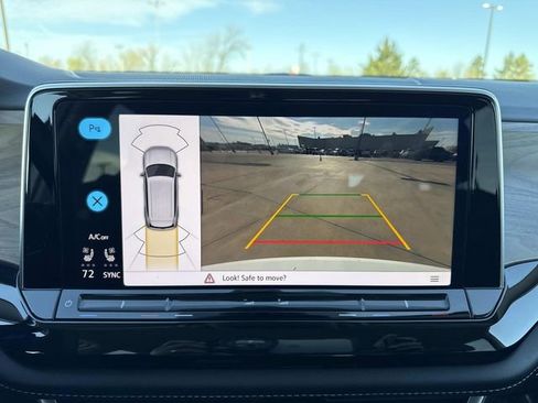 Used 2025 Volkswagen Atlas SE image 20