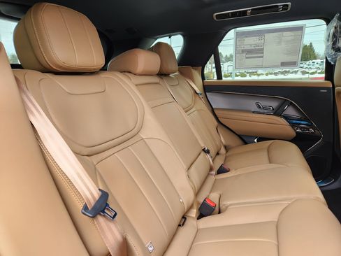 New 2026 Land Rover Range Rover Sport SE image 11