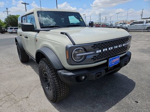 New 2026 Ford Bronco Badlands AWD/4WD image 2