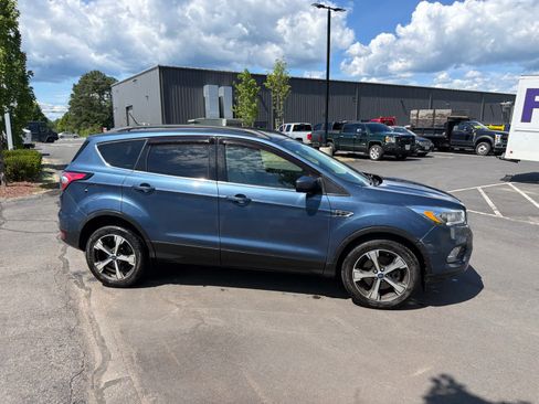 Used 2018 Ford Escape SEL AWD/4WD image 4
