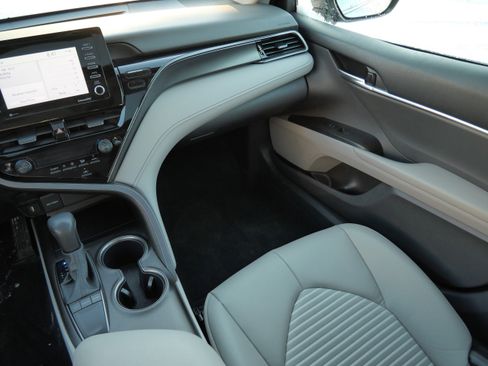 Certified 2024 Toyota Camry SE image 12