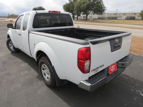 Used 2018 Nissan Frontier S w/ Work Truck Package image 5