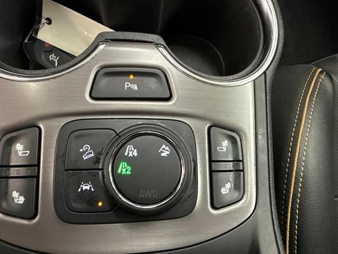 Used 2023 GMC Terrain AT4 w/ Tech Package AWD/4WD image 36