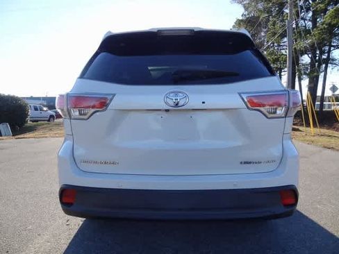 Used 2014 Toyota Highlander Limited Platinum image 3