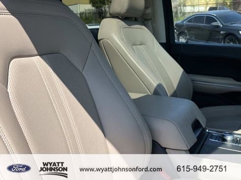 Used 2024 Ford Expedition Limited image 27