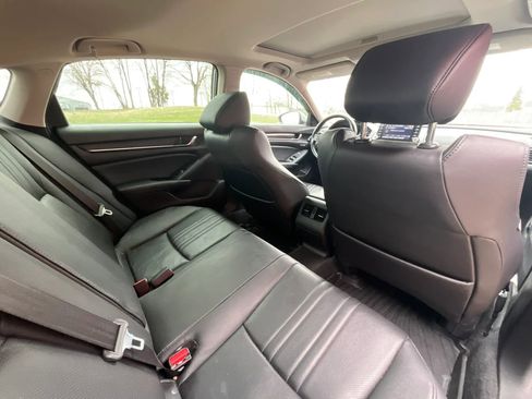 Used 2020 Honda Accord Touring image 14