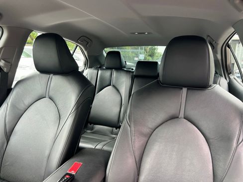 Used 2021 Toyota Camry XLE FWD image 25