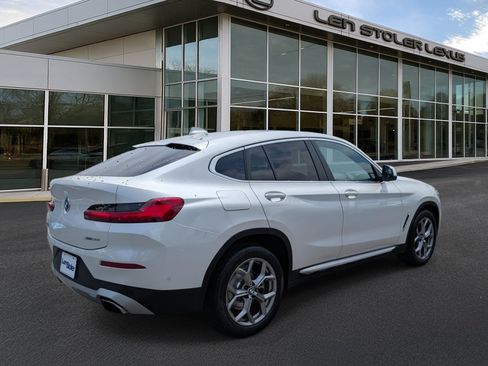 Used 2024 BMW X4 xDrive30i w/ Parking Assistance Package AWD/4WD image 3