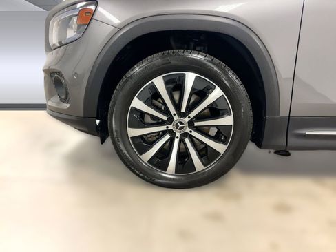 Used 2022 Mercedes-Benz GLB 250 GLB 250 image 11