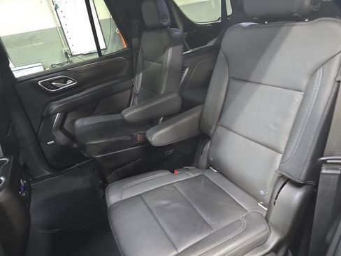 Used 2021 Chevrolet Tahoe Z71 w/ Z71 Off-Road Package AWD/4WD image 19