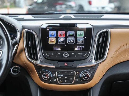 Used 2018 Chevrolet Equinox Premier image 13