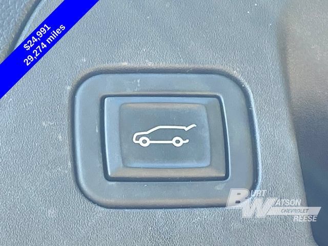 Used 2023 Buick Envision Preferred AWD/4WD image 21