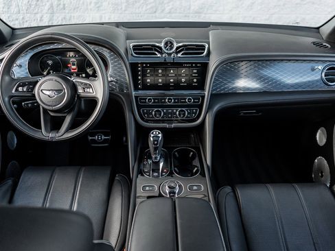 Certified 2022 Bentley Bentayga AWD/4WD image 4