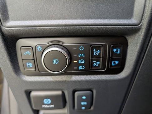 Used 2025 Ford F150 Lariat w/ Equipment Group 501A Mid image 22