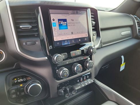 New 2026 RAM 1500 4x4 Crew Cab image 28