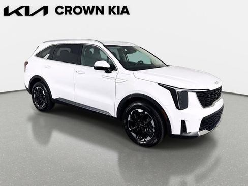 Certified 2025 Kia Sorento S FWD image 3