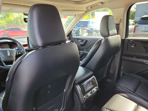 Certified 2021 Lincoln Aviator Reserve w/ Elements Package Plus RWD image 12