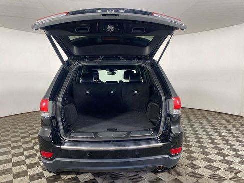 Used 2018 Jeep Grand Cherokee Limited AWD/4WD image 27