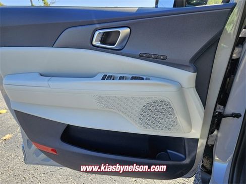 New 2026 Kia Carnival EX image 14