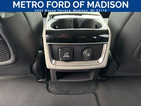 Used 2024 Kia Carnival SX Prestige image 14