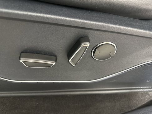 Used 2021 Ford F150 Lariat AWD/4WD image 10