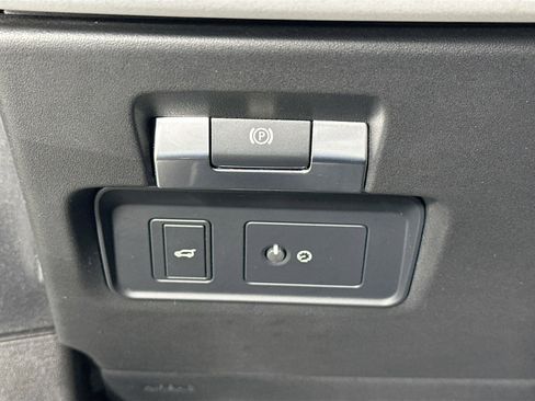 Used 2021 Land Rover Range Rover Evoque R-Dynamic SE image 10