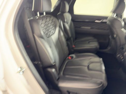 Used 2022 Hyundai Palisade Calligraphy image 27
