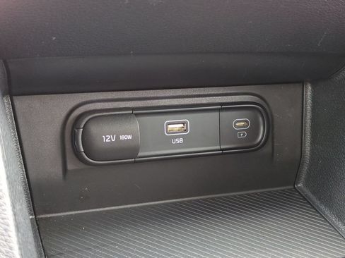 Used 2025 Kia Sportage LX FWD image 21