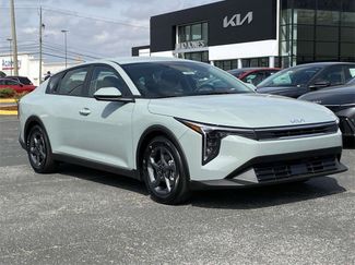 New 2025 Kia K4 GT-Line Turbo image 1