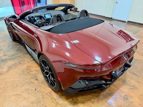 Used 2021 Aston Martin V8 Vantage Roadster image 68