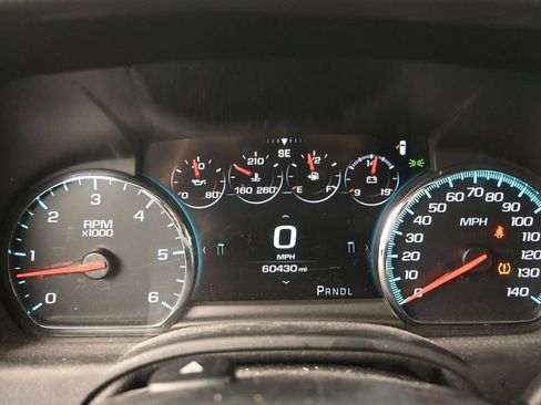 Used 2019 Chevrolet Suburban Premier RWD image 13