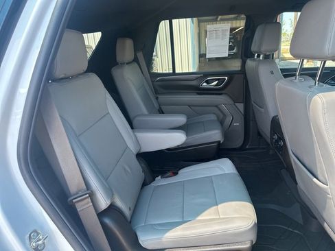 Used 2024 Chevrolet Tahoe Z71 w/ Luxury Package image 10