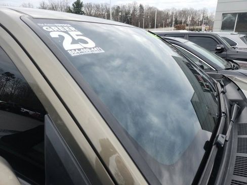 Used 2025 Toyota Tacoma TRD Sport image 4