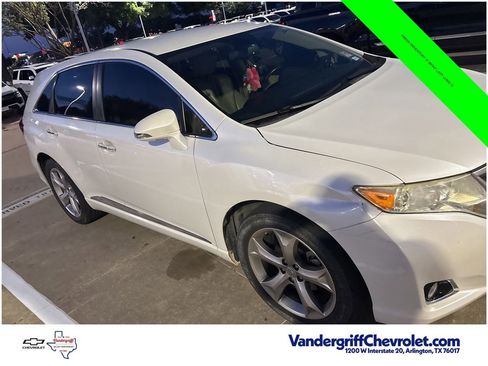 Used 2013 Toyota Venza XLE FWD image 2